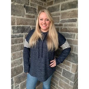 🆕 Navy long sleeve with stripe detail and hood 💙